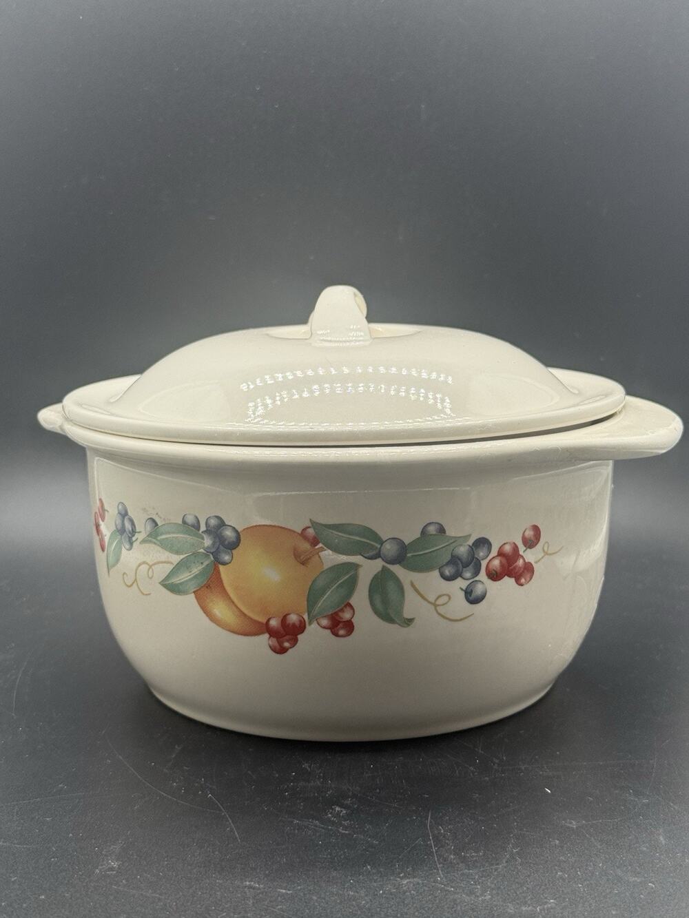 Vtg 1990s Corelle Coordinates Abundance Fruit 1.5 Qt Round Covered Casserole